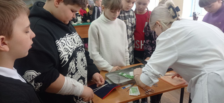 Ученики 3 в класса совершили увлекательную экскурсию в Бирючанский техникум.
